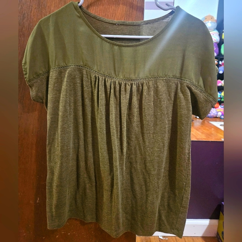 Banana Republic Green Pleated Short Sleeve Blouse Size Medium Top